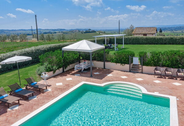 Villa Michele: Attività, Balcone / Terrazza / Patio, Entrata Principale, Estate, Esterni, Giardino, Piscina, Primavera