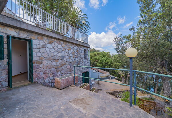 Villa Porto Azzurro: Attività, Balcone / Terrazza / Patio, Benessere, Caratteristiche, Città, Estate, Esterni, Primavera, Vista Panoramica