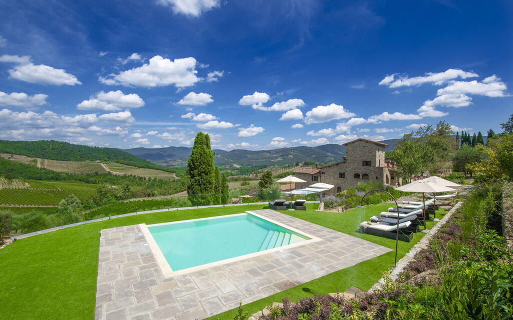 Villa Delizia: Attività, Balcone / Terrazza / Patio, Caratteristiche, Dettagli della stanza, Estate, Esterni, Piscina, Primavera