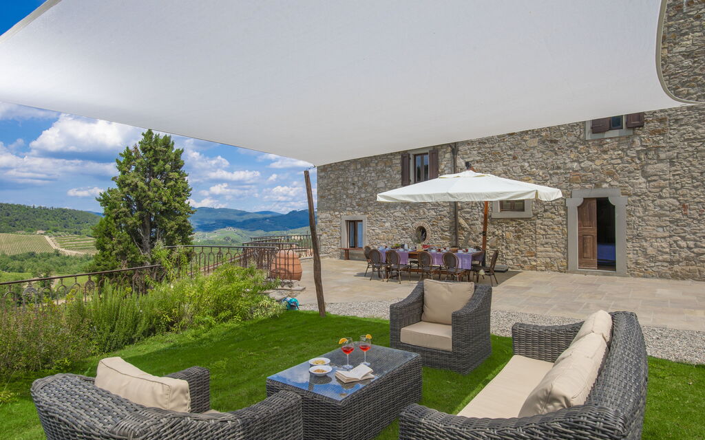 Villa Delizia: Attività, Balcone / Terrazza / Patio, Caratteristiche, Dettagli della stanza, Estate, Esterni, Piscina, Primavera