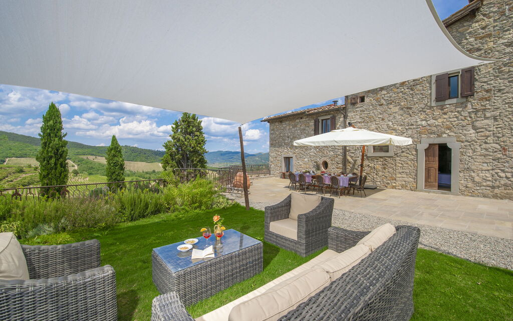 Villa Delizia: Attività, Balcone / Terrazza / Patio, Caratteristiche, Dettagli della stanza, Estate, Esterni, Piscina, Primavera