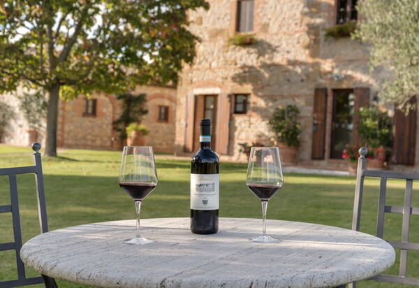 Villa Dioniso: Activities, Amenities, Building Exterior, Main Entrance, Pool, Spring, Summer