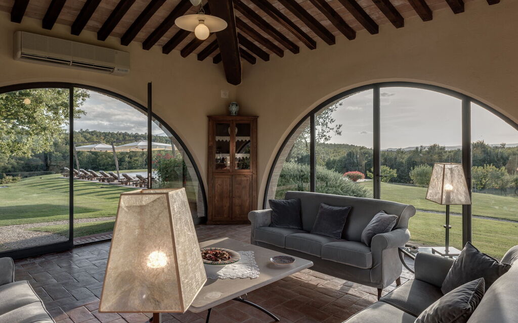 Villa Dioniso: Activities, Amenities, Building Exterior, Main Entrance, Pool, Spring, Summer