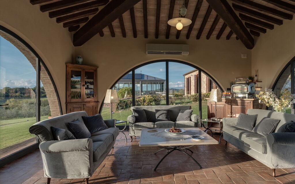 Villa Dioniso: Activities, Amenities, Building Exterior, Main Entrance, Pool, Spring, Summer