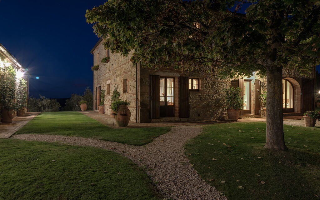 Villa Dioniso: Activities, Amenities, Building Exterior, Main Entrance, Pool, Spring, Summer