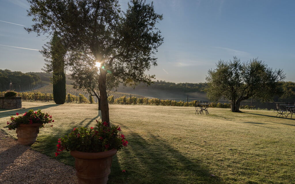 Villa Dioniso: Activities, Amenities, Building Exterior, Main Entrance, Pool, Spring, Summer