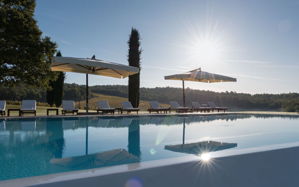Villa Dioniso: Activities, Amenities, Building Exterior, Main Entrance, Pool, Spring, Summer