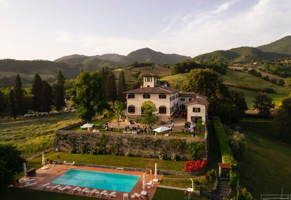 Villa Finesterre: Attività, Balcone / Terrazza / Patio, Benessere, Estate, Esterni, Giardino, Idromassaggio, Piscina, Primavera