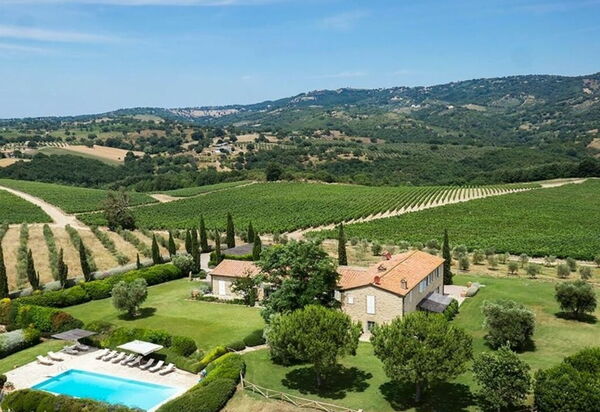 Villa Lotus Magliano: Attività, Balcone / Terrazza / Patio, Benessere, Caratteristiche, Entrata Principale, Estate, Esterni, Giardino, Piscina, Primavera