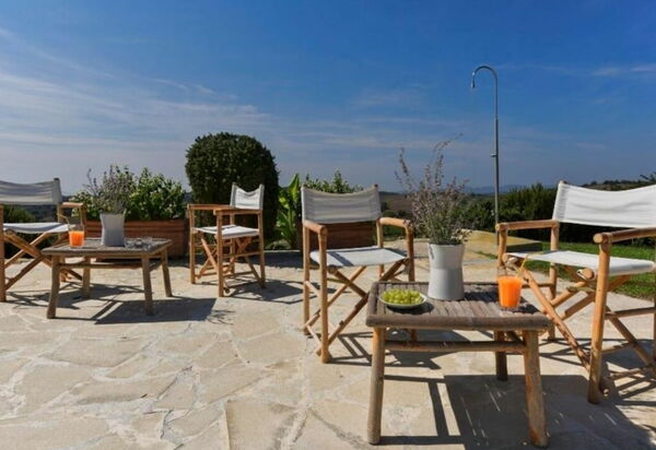 Villa Lotus Magliano: Attività, Balcone / Terrazza / Patio, Benessere, Caratteristiche, Entrata Principale, Estate, Esterni, Giardino, Piscina, Primavera