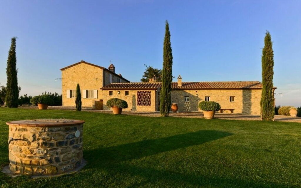 Villa Lotus Magliano: Amenities, Balcony / Terrace / Patio, Building Exterior, Garden, Pool, Spring, Summer