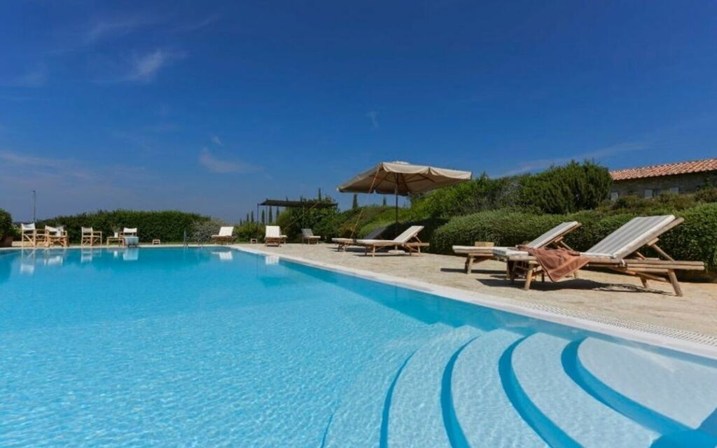 Villa Lotus Magliano: Amenities, Balcony / Terrace / Patio, Building Exterior, Garden, Pool, Spring, Summer