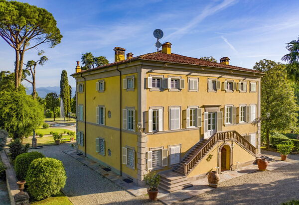 Villa Laica: Attività, Balcone / Terrazza / Patio, Caratteristiche, Estate, Esterni, Piscina, Primavera