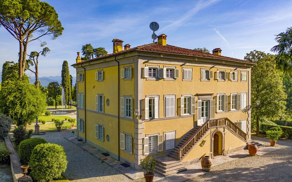 Villa Laica: Activities, Amenities, Balcony / Terrace / Patio, Building Exterior, Pool, Spring, Summer