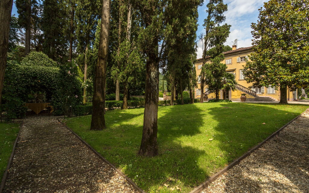 Villa Laica: Activities, Amenities, Balcony / Terrace / Patio, Building Exterior, Pool, Spring, Summer