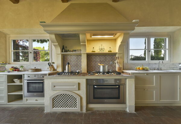 Villa Vinetti: Attività, Balcone / Terrazza / Patio, Entrata Principale, Estate, Esterni, Giardino, Piscina, Primavera