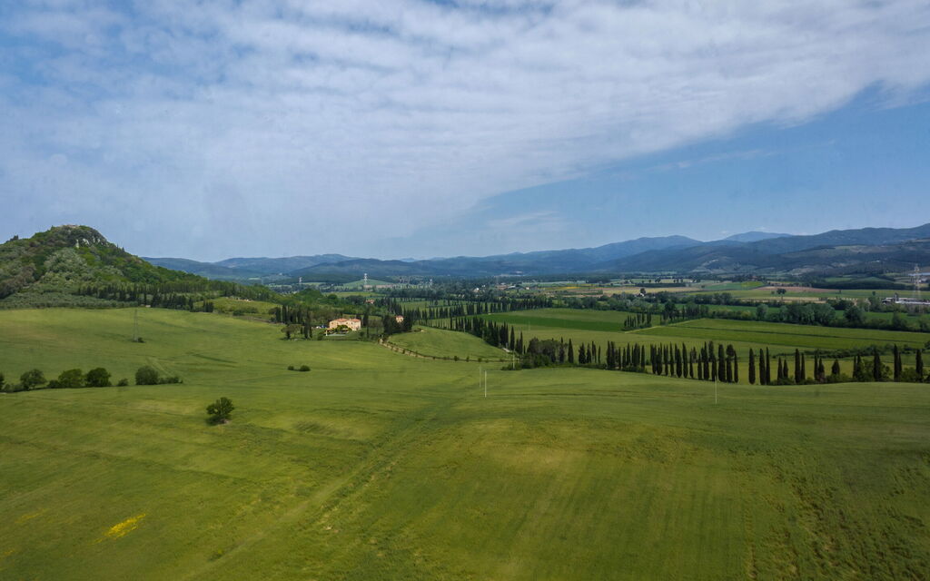 Villa Vinetti: Activities, Balcony / Terrace / Patio, Building Exterior, Garden, Main Entrance, Pool, Spring, Summer