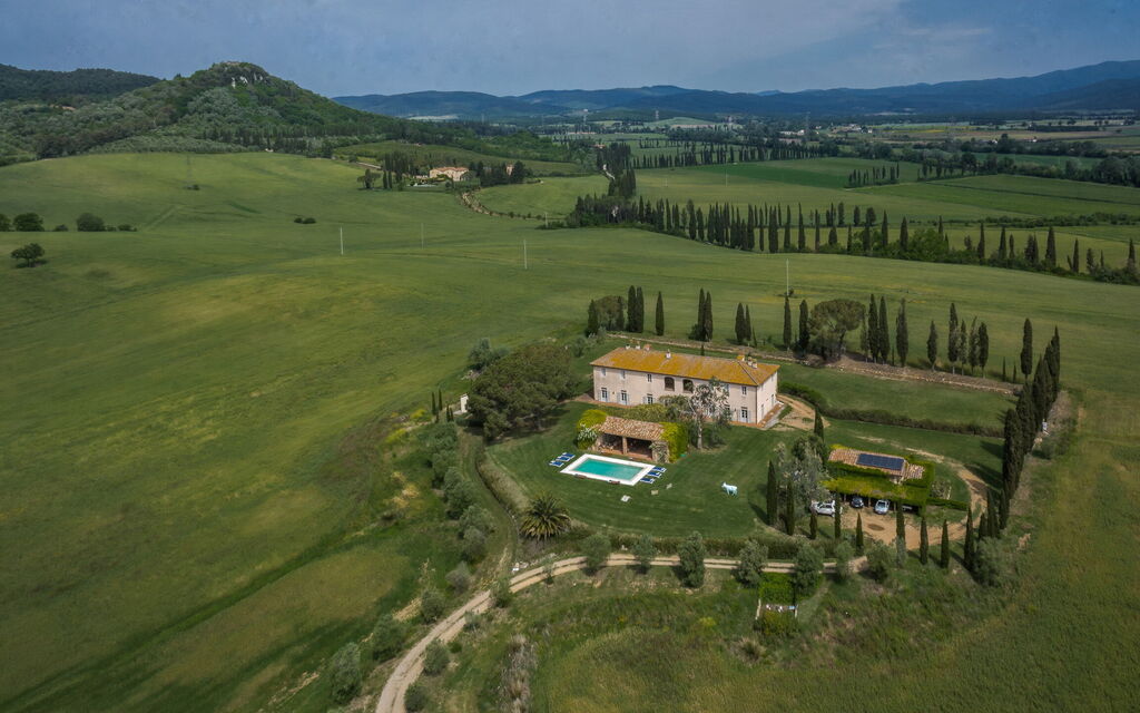 Villa Vinetti: Activities, Balcony / Terrace / Patio, Building Exterior, Garden, Main Entrance, Pool, Spring, Summer