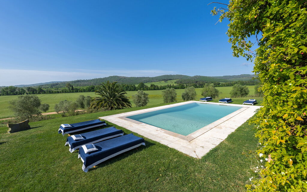 Villa Vinetti: Activities, Balcony / Terrace / Patio, Building Exterior, Garden, Main Entrance, Pool, Spring, Summer