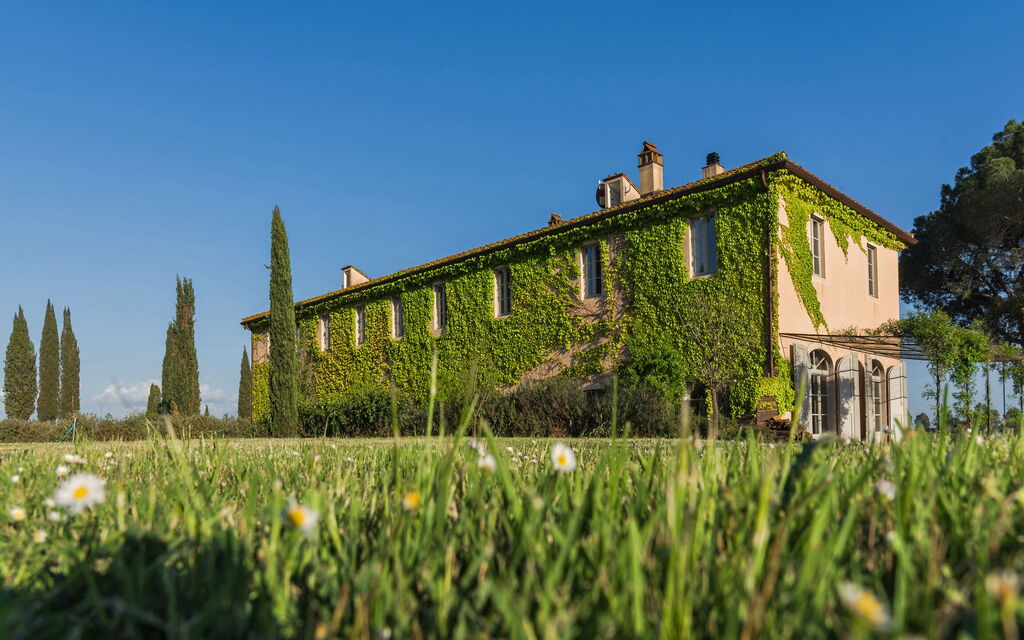 Villa Vinetti: Activities, Balcony / Terrace / Patio, Building Exterior, Garden, Main Entrance, Pool, Spring, Summer