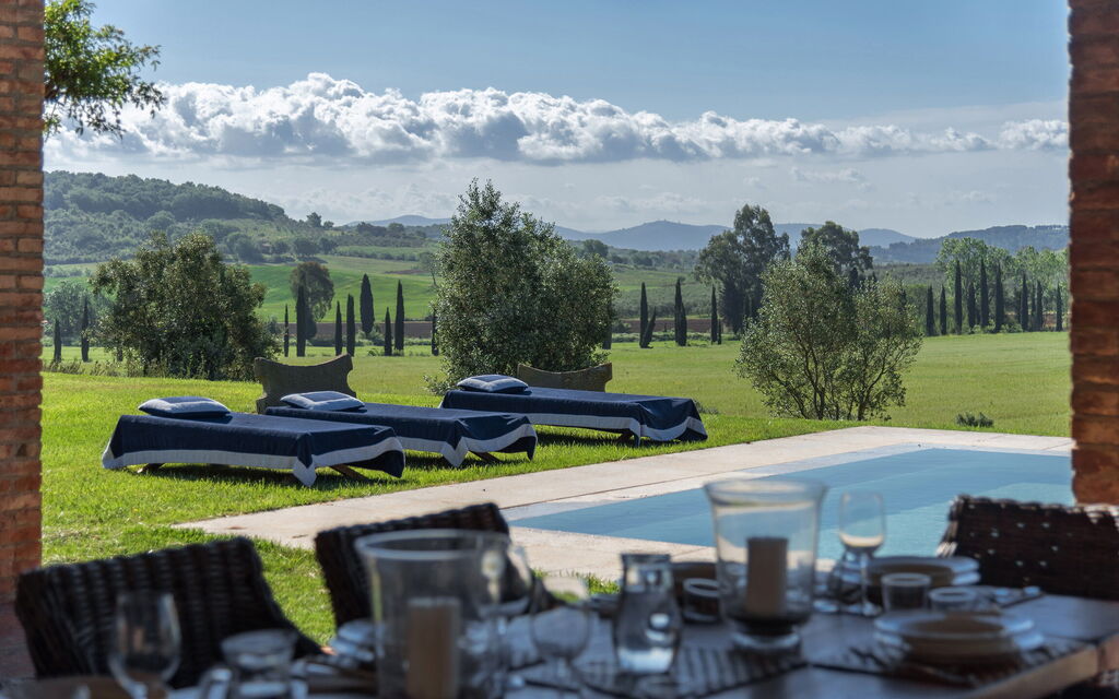 Villa Vinetti: Activities, Balcony / Terrace / Patio, Building Exterior, Garden, Main Entrance, Pool, Spring, Summer