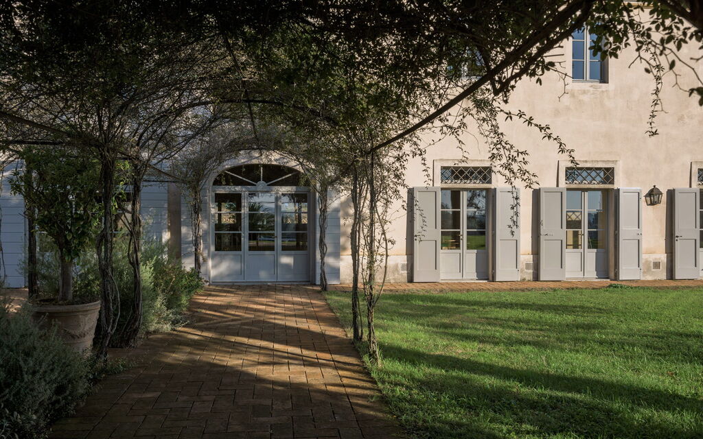 Villa Vinetti: Activities, Balcony / Terrace / Patio, Building Exterior, Garden, Main Entrance, Pool, Spring, Summer