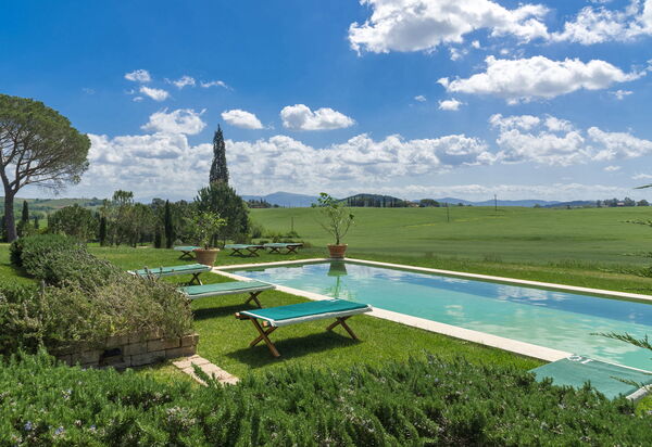 Villa Il Serraglio: Estate, Esterni, Primavera