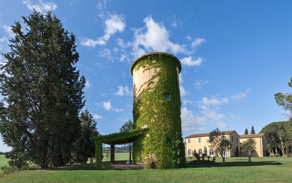 Villa Il Serraglio: Estate, Esterni, Primavera