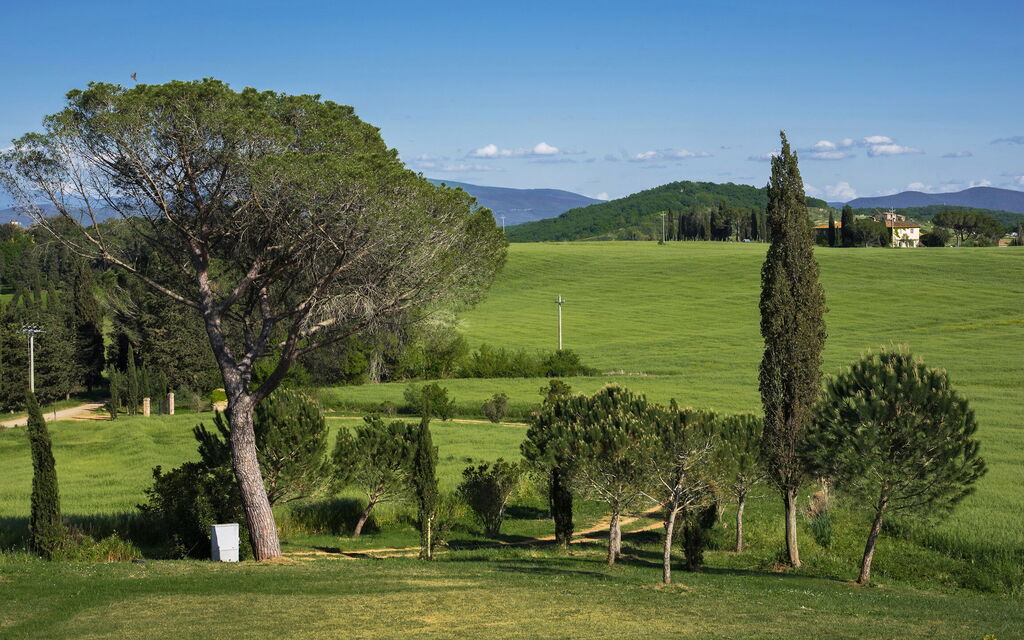 Villa Il Serraglio: Estate, Esterni, Primavera