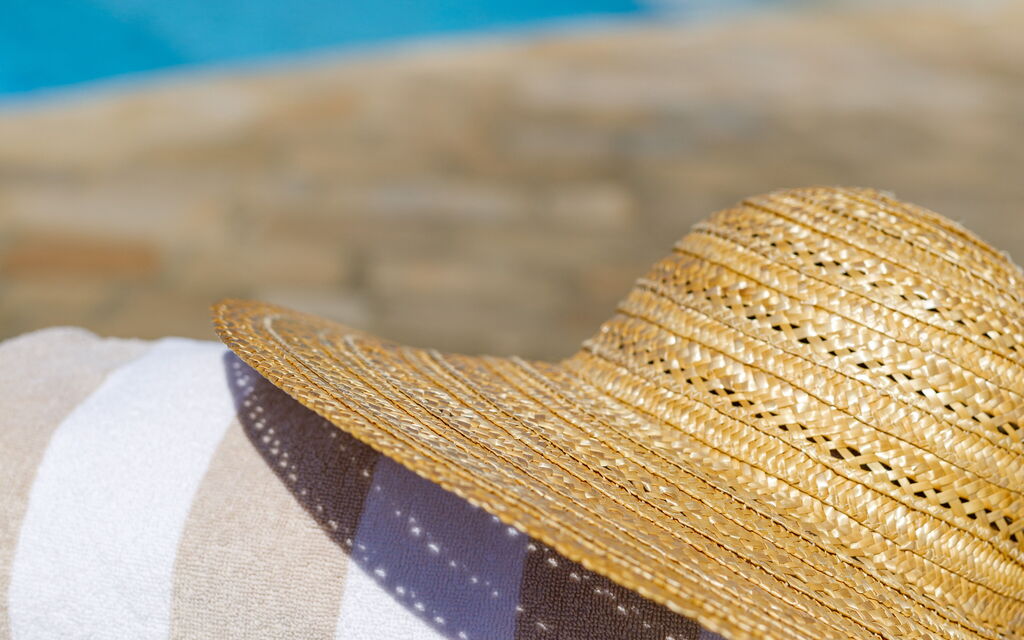 Villa Solina: Attività, Balcone / Terrazza / Patio, Caratteristiche, Estate, Esterni, Giardino, Piscina, Primavera, Servizi