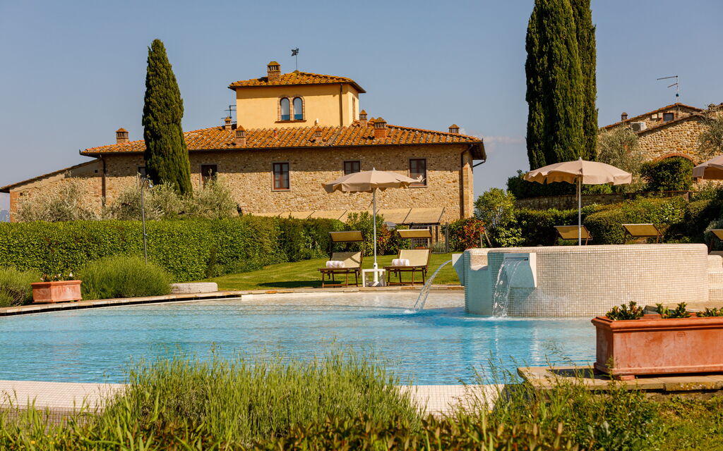 Villa Solina: Attività, Balcone / Terrazza / Patio, Caratteristiche, Estate, Esterni, Giardino, Piscina, Primavera, Servizi