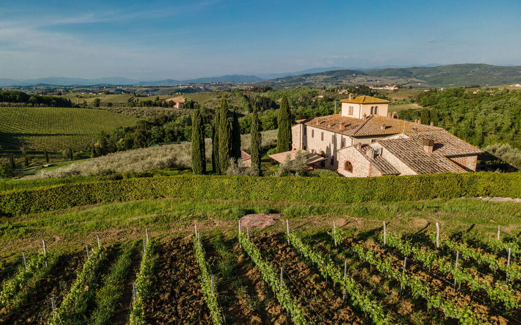 Villa Solina: Attività, Balcone / Terrazza / Patio, Caratteristiche, Estate, Esterni, Giardino, Piscina, Primavera, Servizi