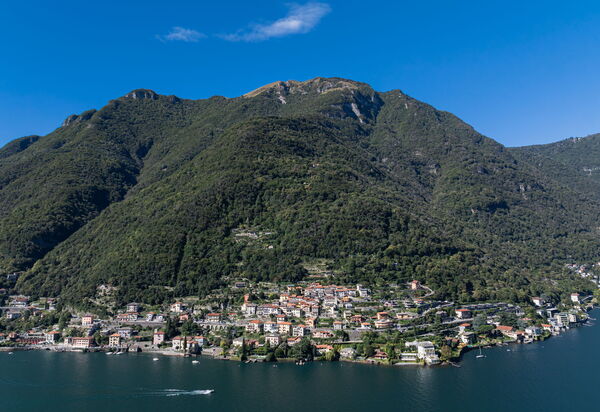 Villa Maestosa: Activities, Amenities, Building Exterior, Facilities, Garden, Hot Tub, Main Entrance, Planimetry, Pool, Spring, Summer