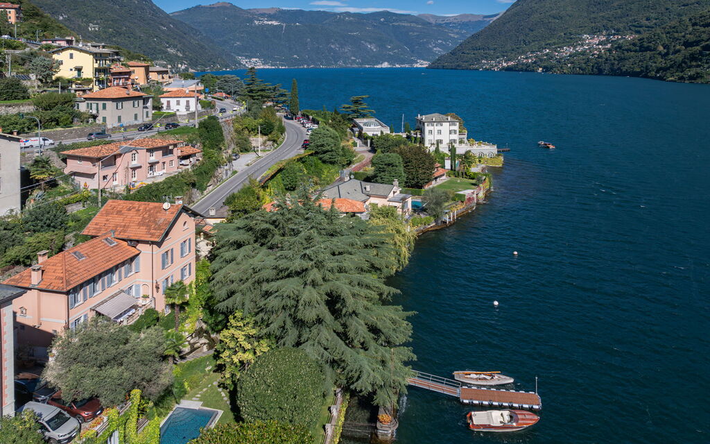 Villa Maestosa: Activities, Amenities, Building Exterior, Facilities, Garden, Hot Tub, Main Entrance, Planimetry, Pool, Spring, Summer
