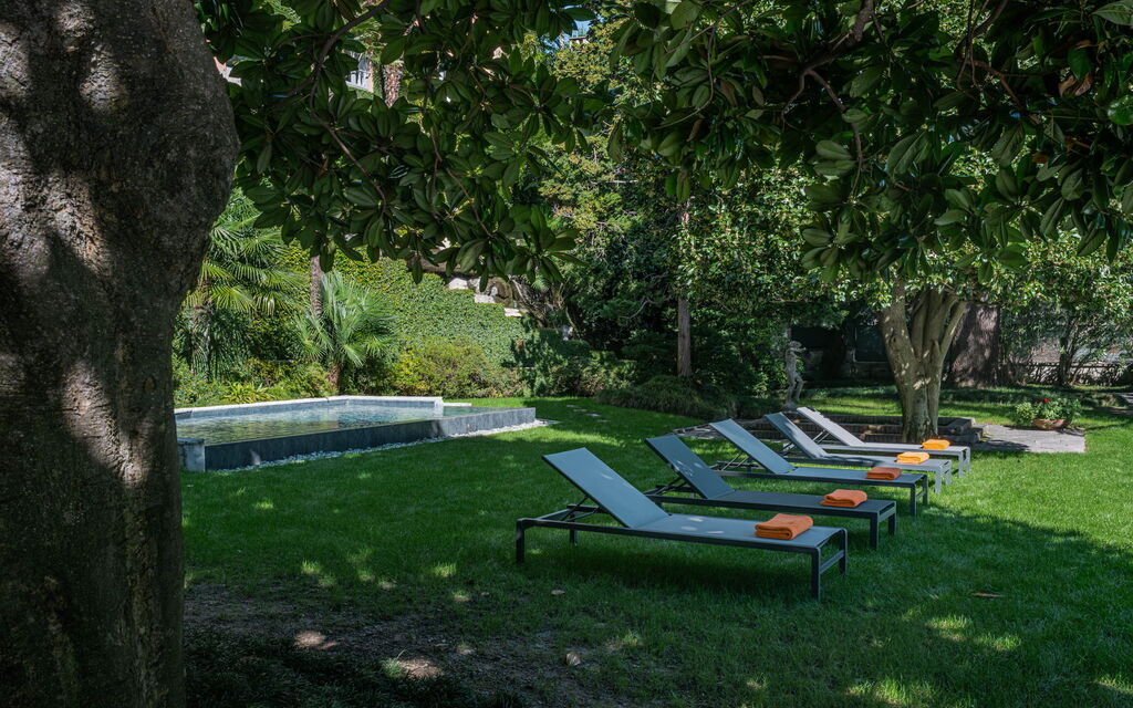 Villa Maestosa: Activities, Amenities, Building Exterior, Facilities, Garden, Hot Tub, Main Entrance, Planimetry, Pool, Spring, Summer
