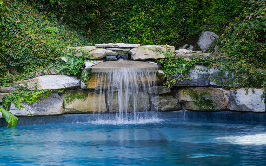 Villa Maestosa: Activities, Amenities, Building Exterior, Facilities, Garden, Hot Tub, Main Entrance, Planimetry, Pool, Spring, Summer