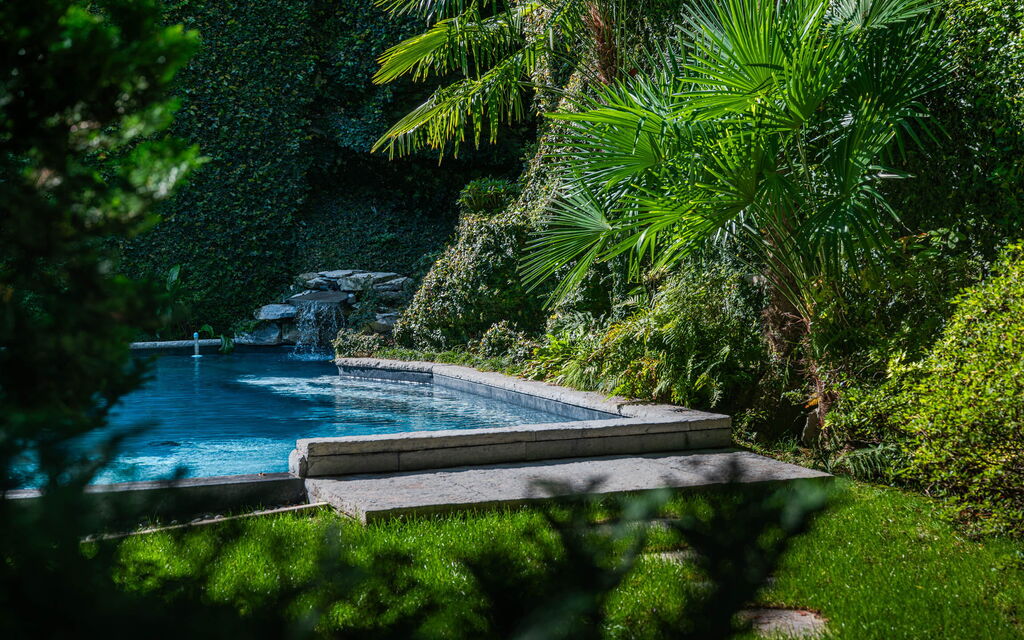 Villa Maestosa: Activities, Amenities, Building Exterior, Facilities, Garden, Hot Tub, Main Entrance, Planimetry, Pool, Spring, Summer