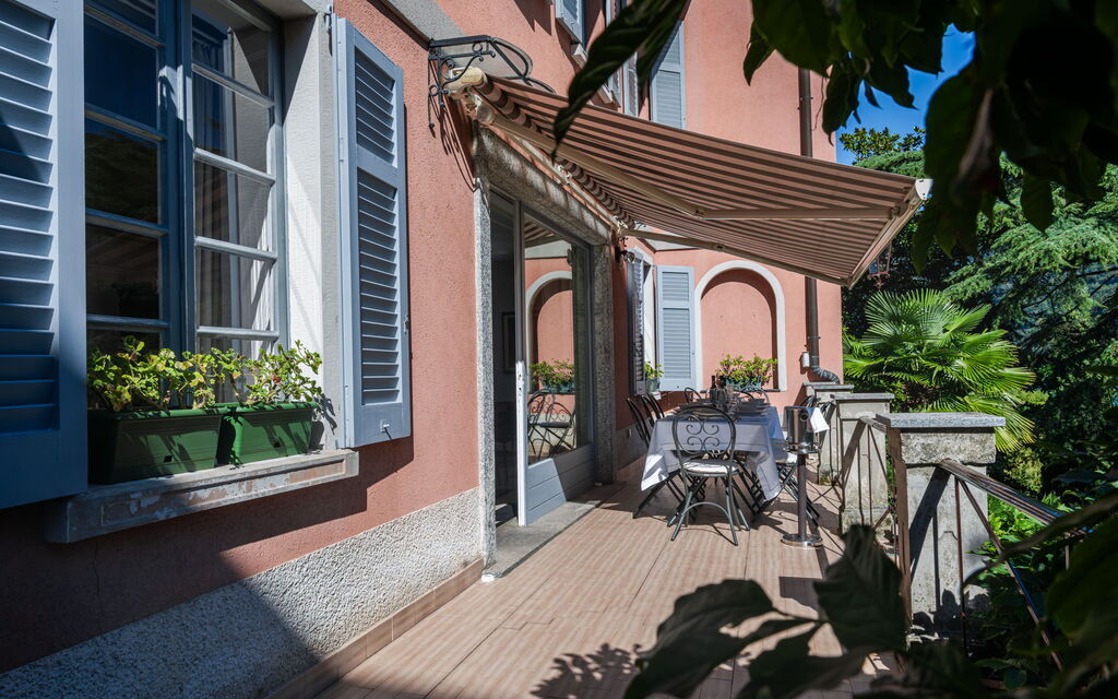 Villa Maestosa: Activities, Amenities, Building Exterior, Facilities, Garden, Hot Tub, Main Entrance, Planimetry, Pool, Spring, Summer