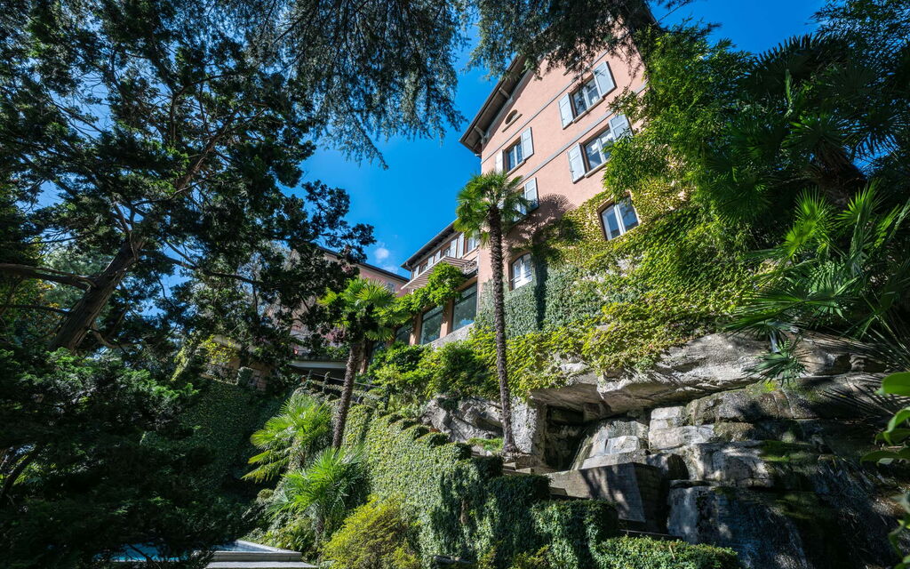 Villa Maestosa: Activities, Amenities, Building Exterior, Facilities, Garden, Hot Tub, Main Entrance, Planimetry, Pool, Spring, Summer