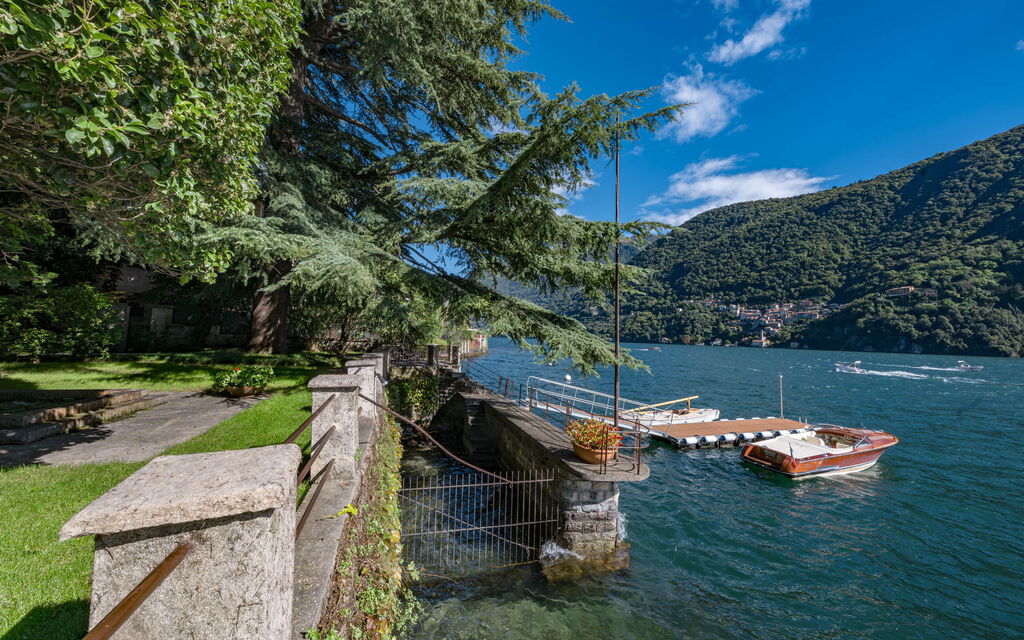 Villa Maestosa: Activities, Amenities, Building Exterior, Facilities, Garden, Hot Tub, Main Entrance, Planimetry, Pool, Spring, Summer