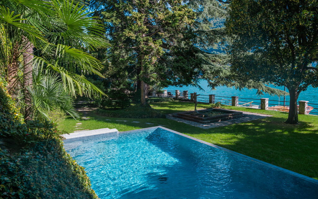 Villa Maestosa: Activities, Amenities, Building Exterior, Facilities, Garden, Hot Tub, Main Entrance, Planimetry, Pool, Spring, Summer