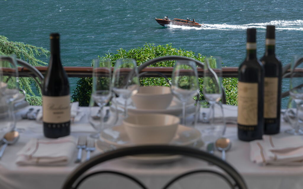 Villa Maestosa: Activities, Amenities, Building Exterior, Facilities, Garden, Hot Tub, Main Entrance, Planimetry, Pool, Spring, Summer