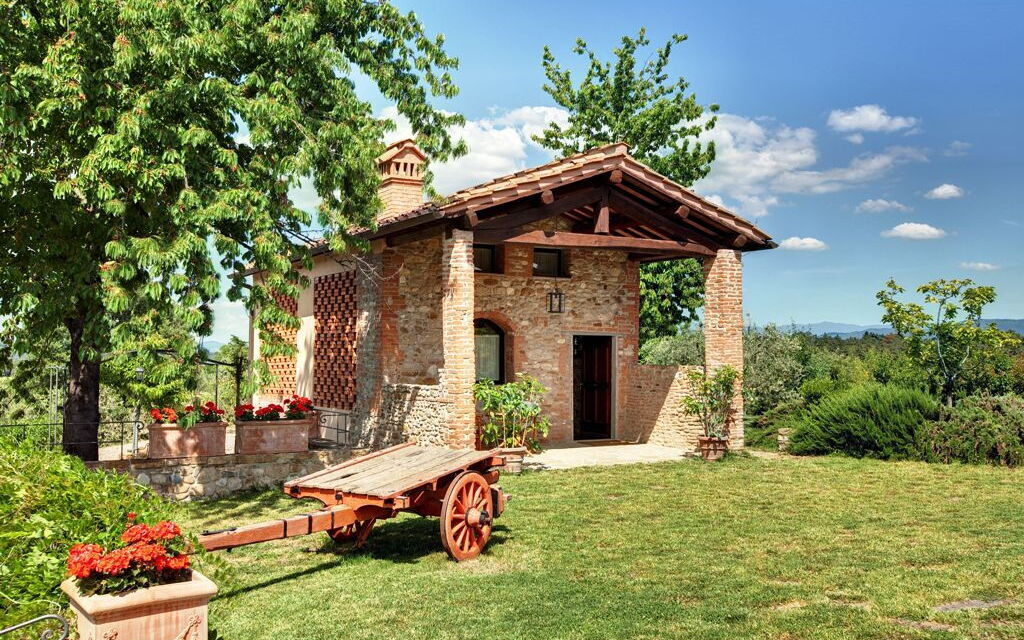 Villa Baronessa: Balcony / Terrace / Patio, Building Exterior, Garden, Pool, Spring, Summer