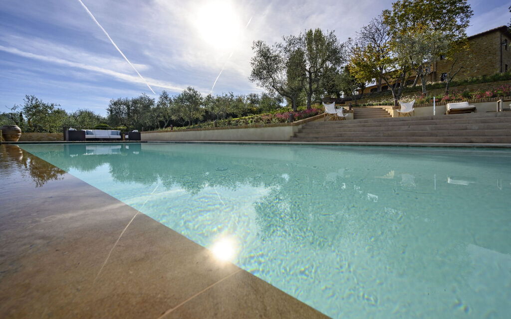 Villa Benedetta: Attività, Benessere, Caratteristiche, Entrata Principale, Estate, Esterni, Giardino, Piscina, Primavera