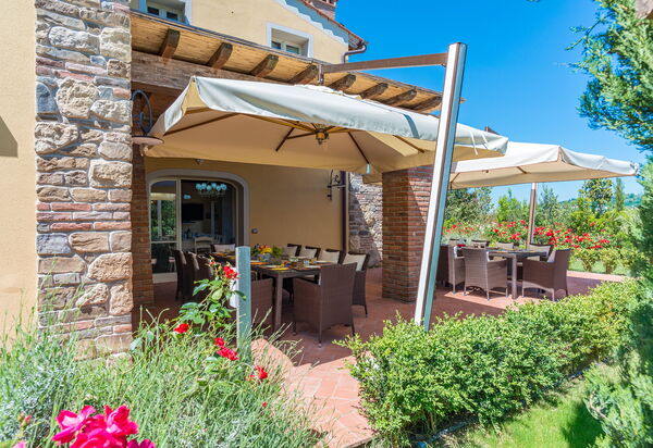 Villa San Gerbero 21: Building Exterior, Food, Hot Tub, Kitchen, Outdoor, Pool, Spring, Summer, Wellness