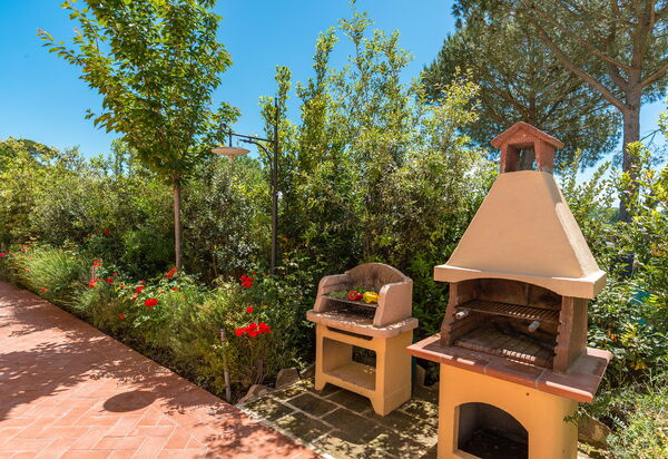 Villa San Gerbero 21: Building Exterior, Food, Hot Tub, Kitchen, Outdoor, Pool, Spring, Summer, Wellness