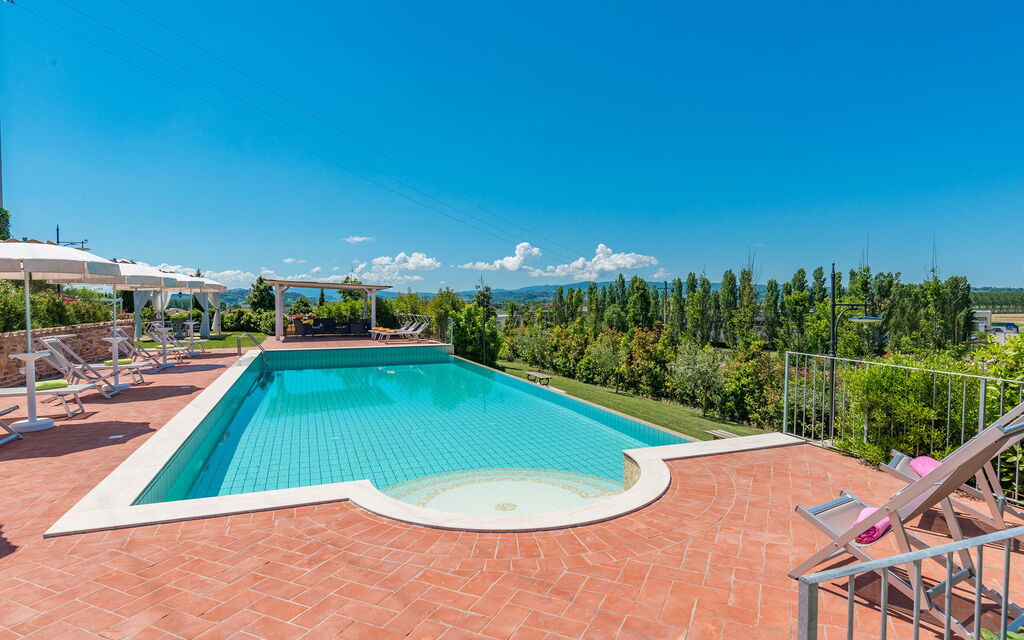 Villa San Gerbero 21: Building Exterior, Food, Hot Tub, Kitchen, Outdoor, Pool, Spring, Summer, Wellness