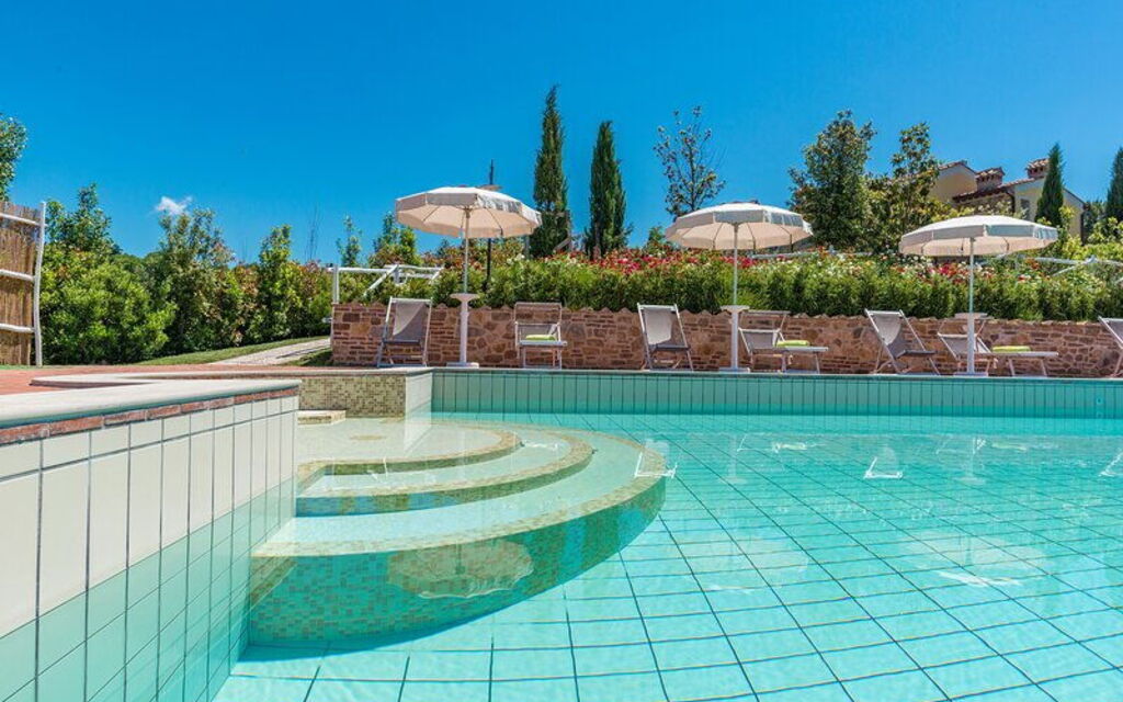 Villa San Gerbero 21: Building Exterior, Food, Hot Tub, Kitchen, Outdoor, Pool, Spring, Summer, Wellness