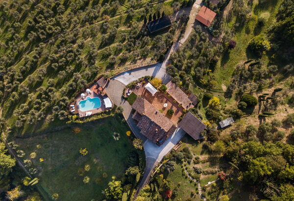 Villa Sole Di Toscana: Attività, Balcone / Terrazza / Patio, Benessere, Caratteristiche, Estate, Esterni, Piscina, Primavera, Servizi