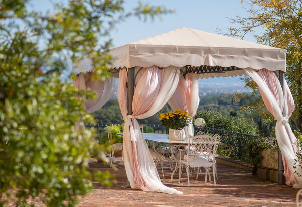 Villa Sole Di Toscana: Attività, Balcone / Terrazza / Patio, Benessere, Caratteristiche, Estate, Esterni, Piscina, Primavera, Servizi